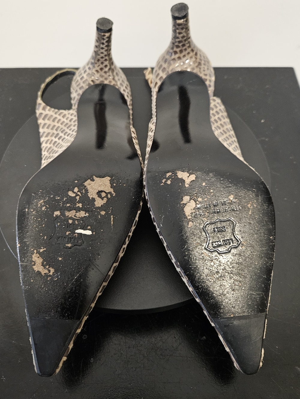 Stuart Weitzman Leather Taupe Snakeskin Slingback Pumps 3 Inch Heel Size 6.5M - Picture 10 of 10